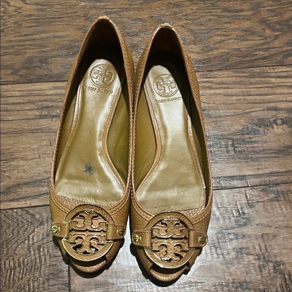 Tory Burch low wedges 9.5